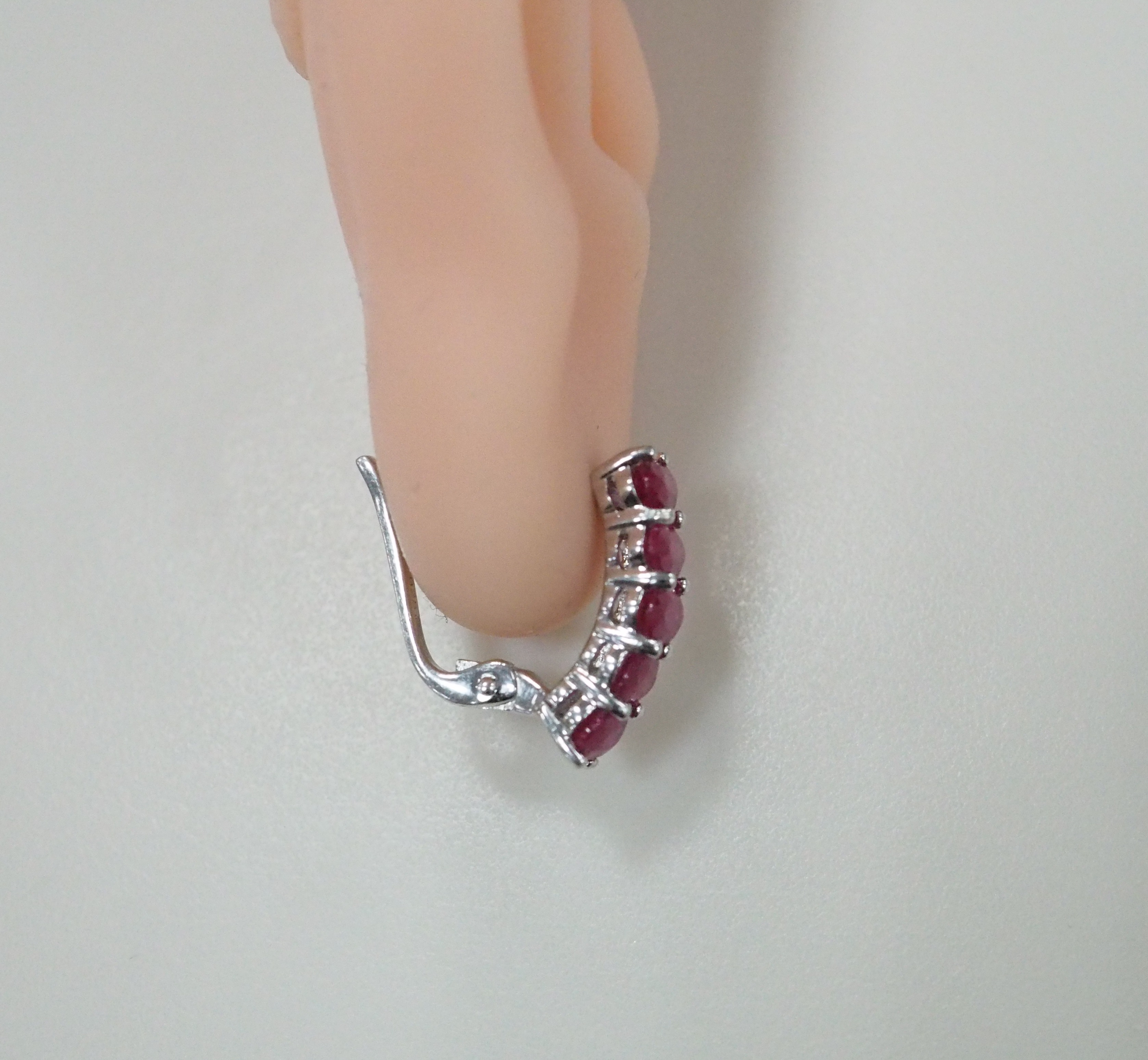 Серебряные серьги с рубинами